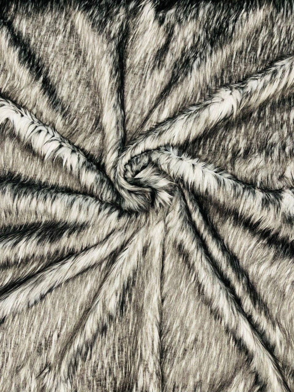 1 Yard Two Tone Husky Faux Fur Fabric Soft High Pile for Blankets Decor Costumes 58-60 inches Width